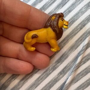 Vintage 1995 Lion King Pride Rock Playset Polly Pocket Toy Mini Figure Mufasa